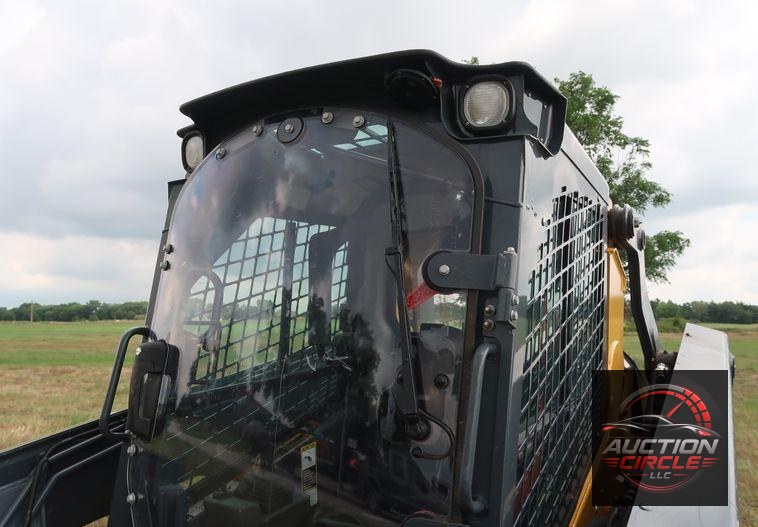 2018 John Deere 333G skid steer