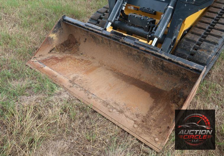 2018 John Deere 333G skid steer