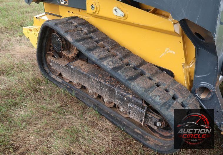 2018 John Deere 333G skid steer