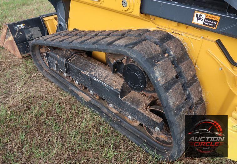 2018 John Deere 333G skid steer