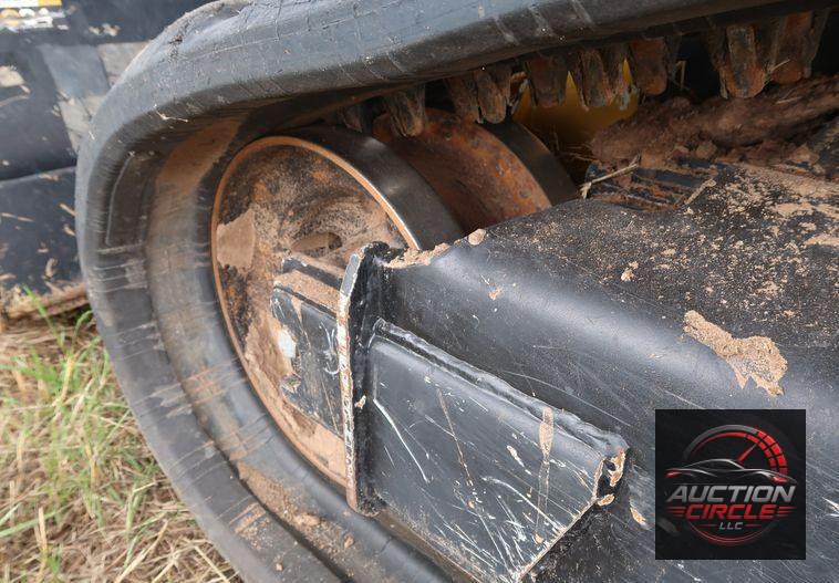 2018 John Deere 333G skid steer
