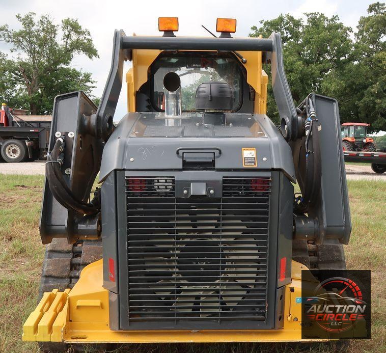 2018 John Deere 333G skid steer