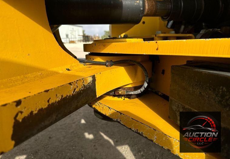 2016 John Deere 824K wheel loader
