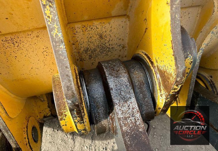 2016 John Deere 824K wheel loader