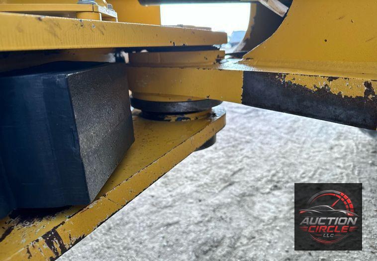 2016 John Deere 824K wheel loader