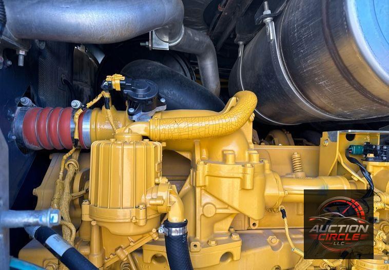 2016 John Deere 824K wheel loader