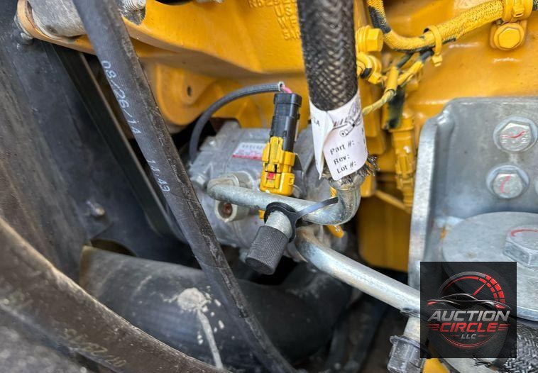 2016 John Deere 824K wheel loader