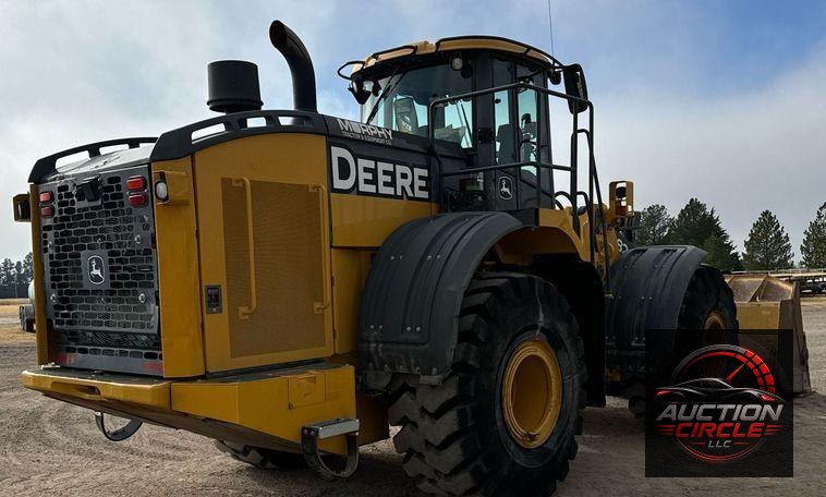 2016 John Deere 824K wheel loader