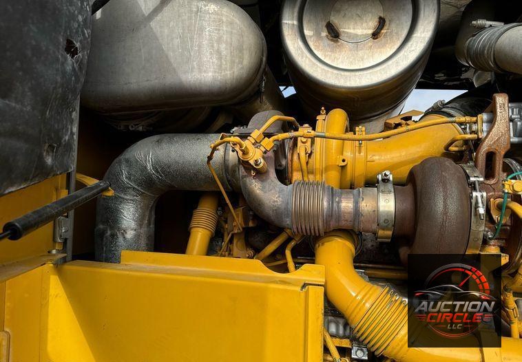 2016 John Deere 824K wheel loader