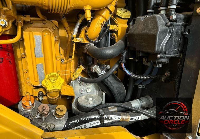 2016 John Deere 824K wheel loader