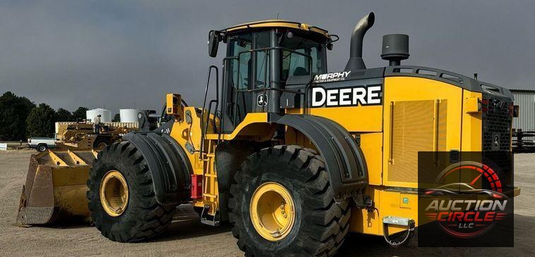 2016 John Deere 824K wheel loader