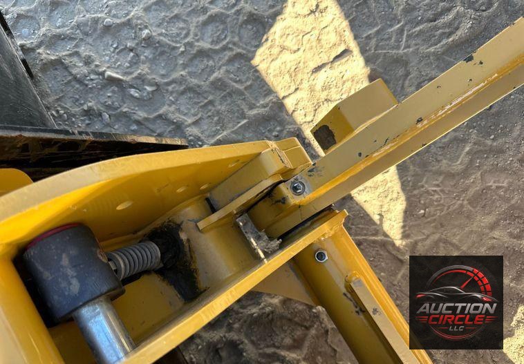 2023 Caterpillar 908  wheel loader