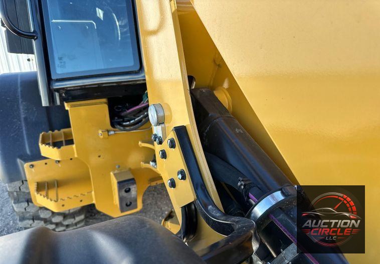 2023 Caterpillar 908  wheel loader