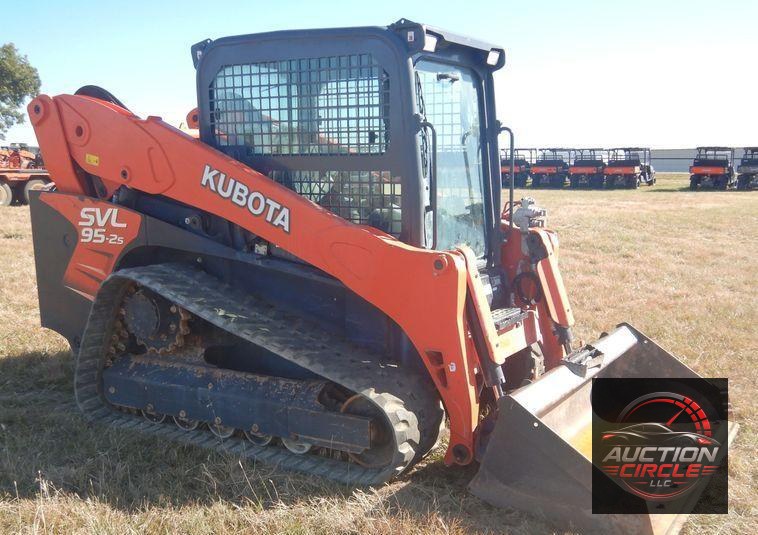 2018 Kubota SVL95-2S skid steer