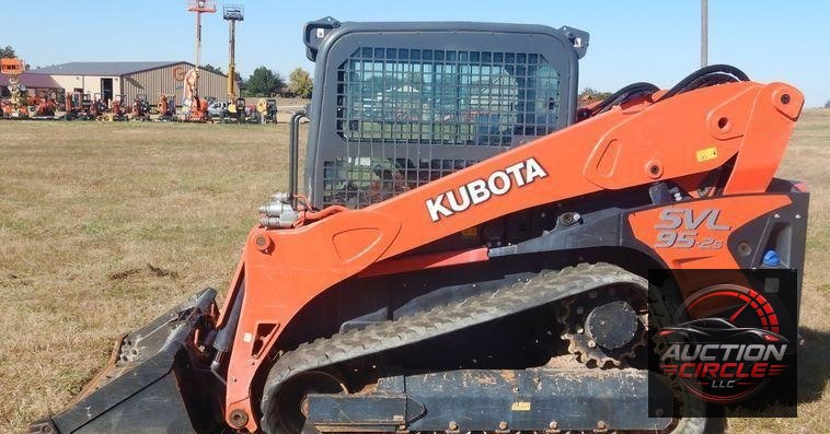 2018 Kubota SVL95-2S skid steer