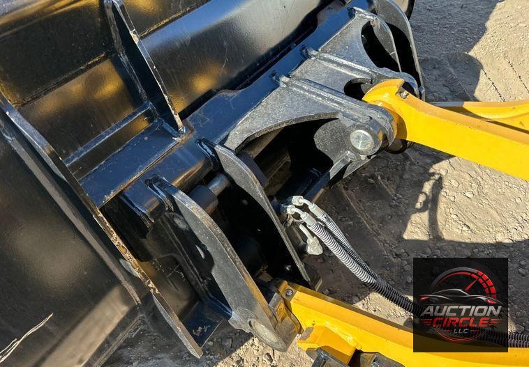 2022 Caterpillar 908M wheel loader
