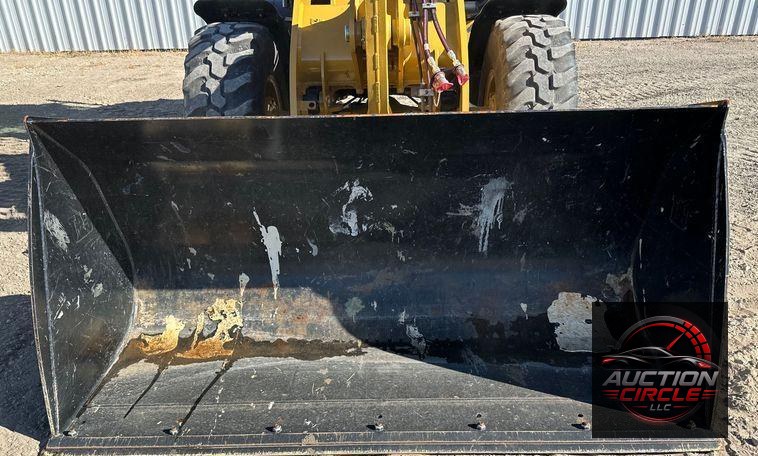 2022 Caterpillar 908M wheel loader