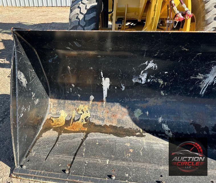 2022 Caterpillar 908M wheel loader