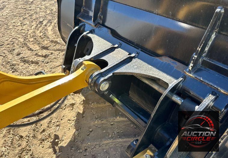2022 Caterpillar 908M wheel loader