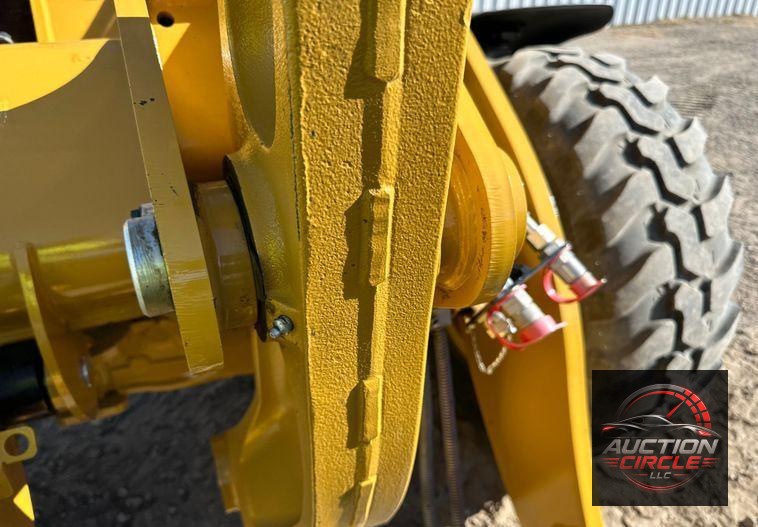 2022 Caterpillar 908M wheel loader