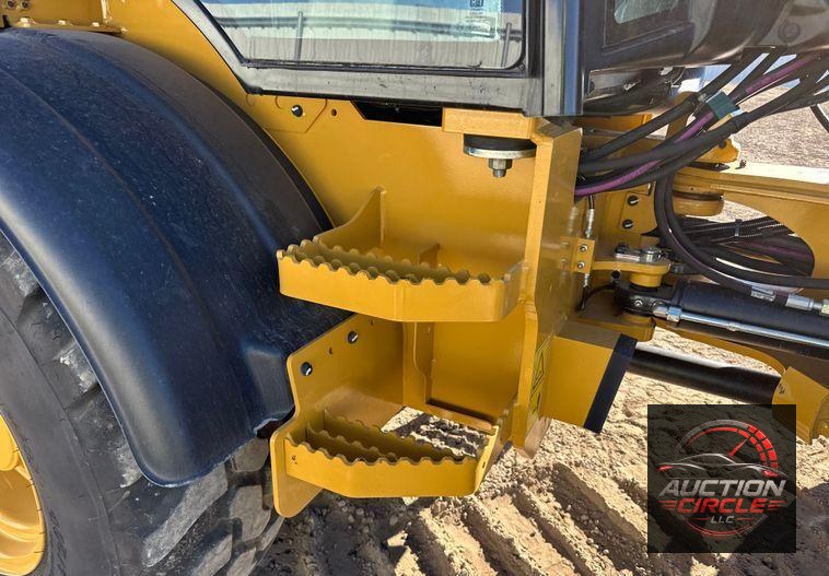 2022 Caterpillar 908M wheel loader