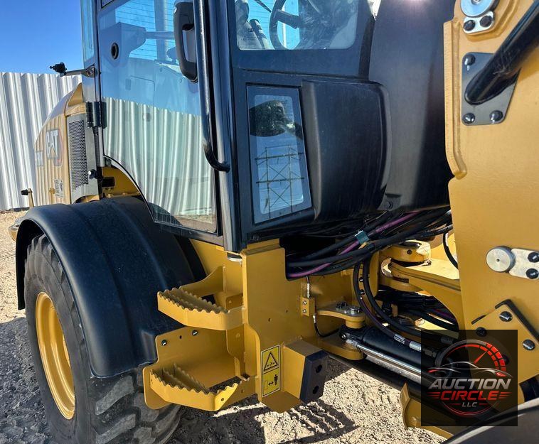 2022 Caterpillar 908M wheel loader