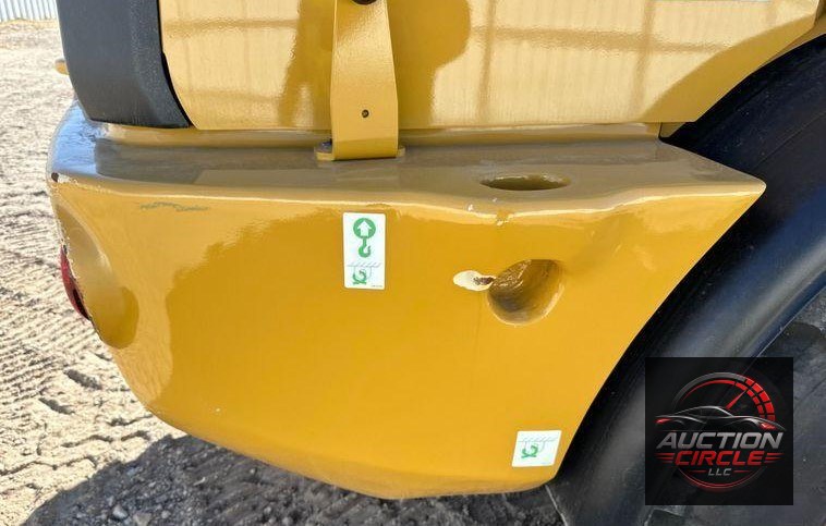 2022 Caterpillar 908M wheel loader