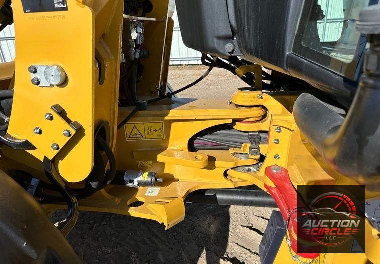 2022 Caterpillar 908M wheel loader