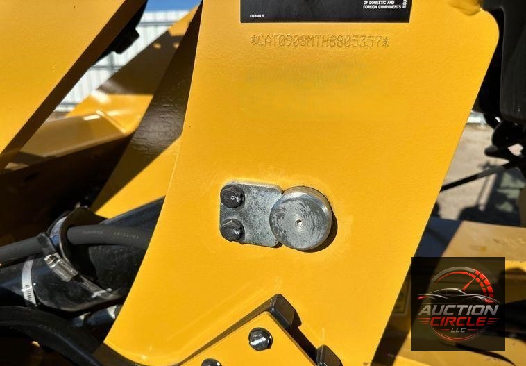 2022 Caterpillar 908M wheel loader