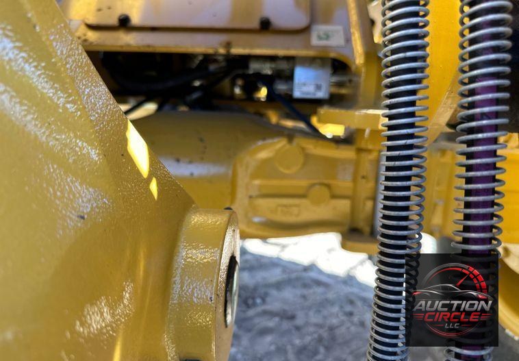 2022 Caterpillar 908M wheel loader
