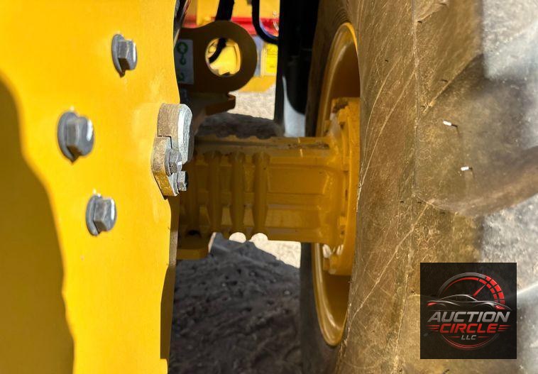 2022 Caterpillar 908M wheel loader