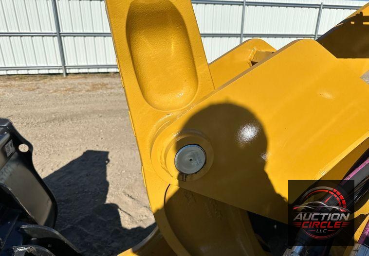 2022 Caterpillar 908M wheel loader