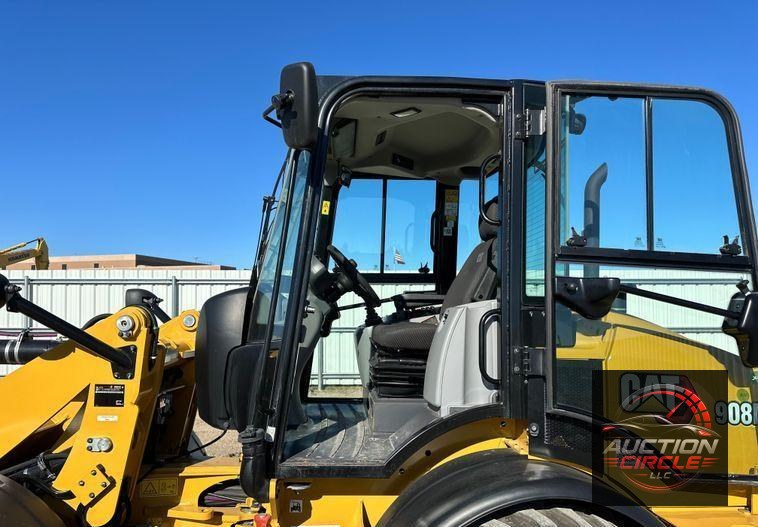 2022 Caterpillar 908M wheel loader