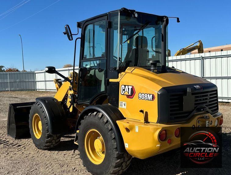 2022 Caterpillar 908M wheel loader