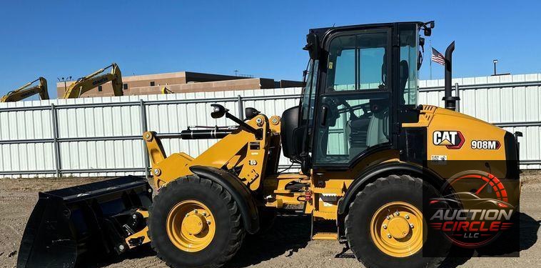 2022 Caterpillar 908M wheel loader