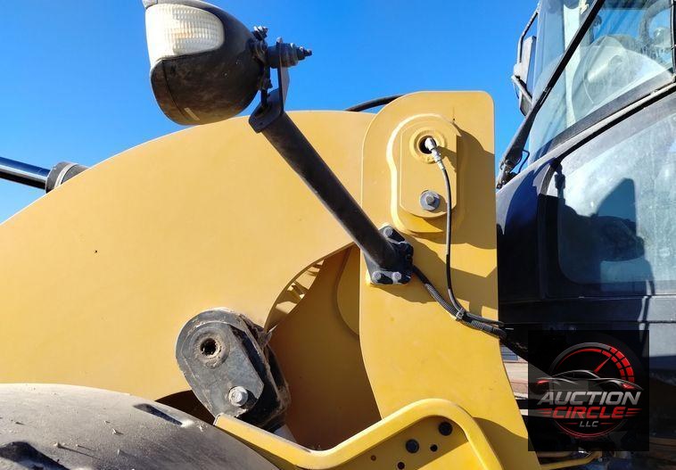 2020 Caterpillar 926M high lift wheel loader