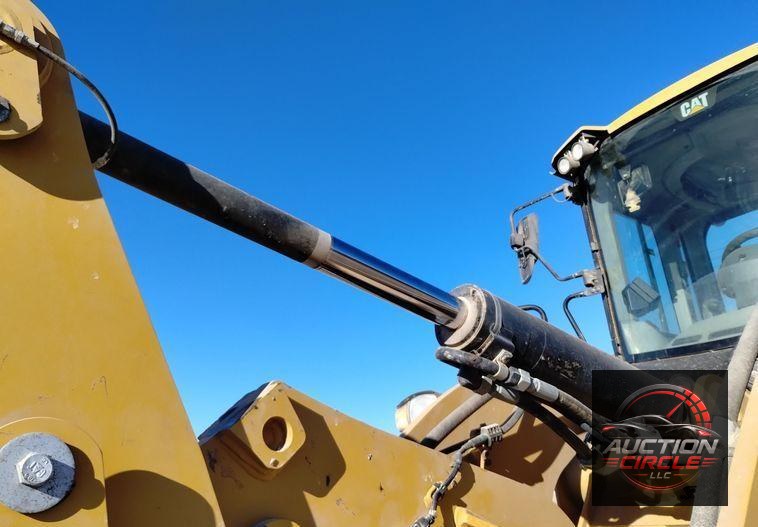 2020 Caterpillar 926M high lift wheel loader