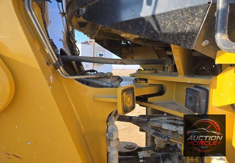 2015 Caterpillar  926M wheel loader
