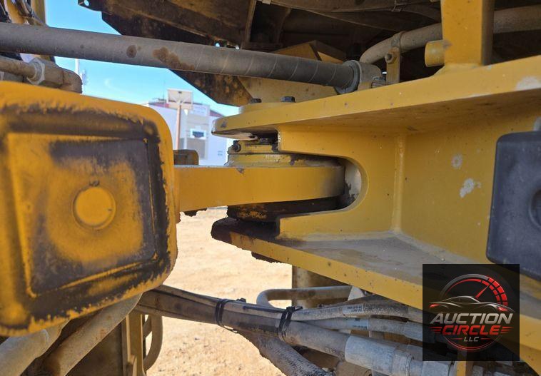 2015 Caterpillar  926M wheel loader