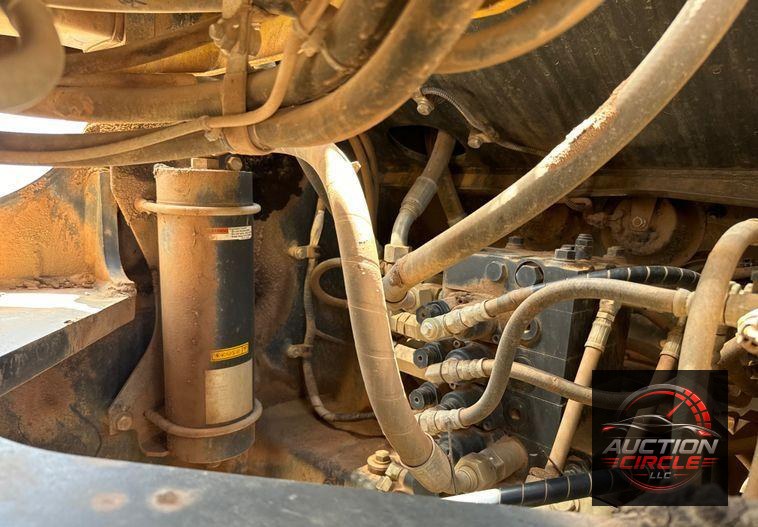 2014 Komatsu  WA270-7 wheel loader