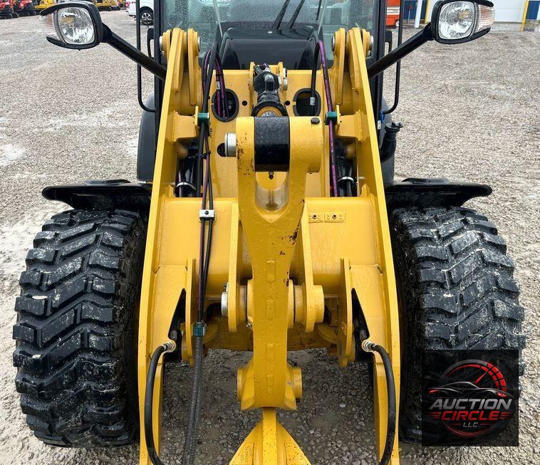 2022 Caterpillar  906M wheel loader