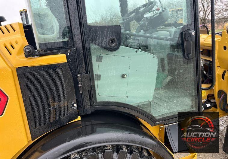 2022 Caterpillar  906M wheel loader
