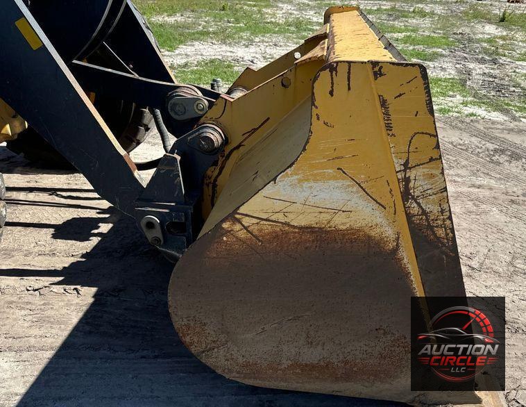 2014 John Deere 624K wheel loader
