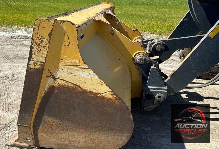 2014 John Deere 624K wheel loader