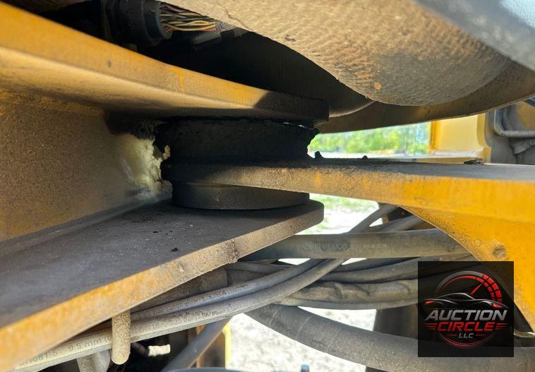2014 John Deere 624K wheel loader