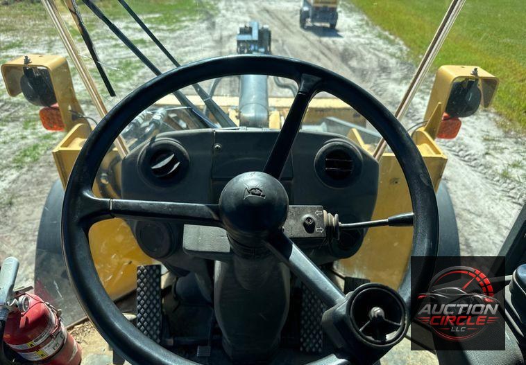 2014 John Deere 624K wheel loader