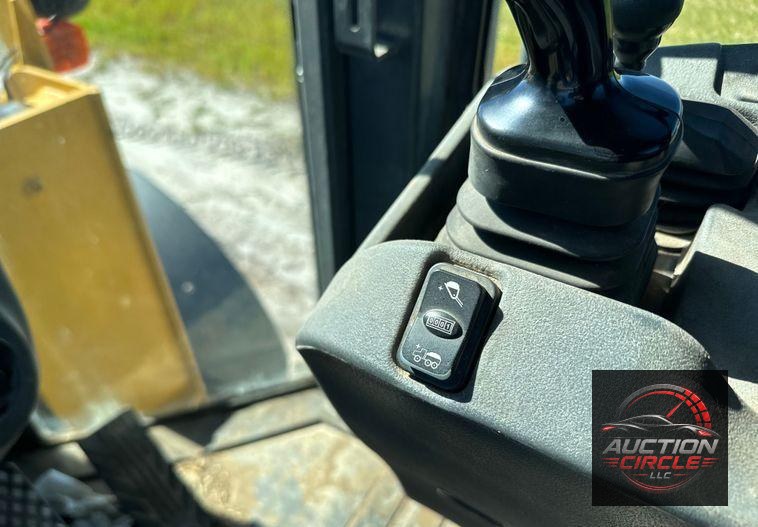 2014 John Deere 624K wheel loader