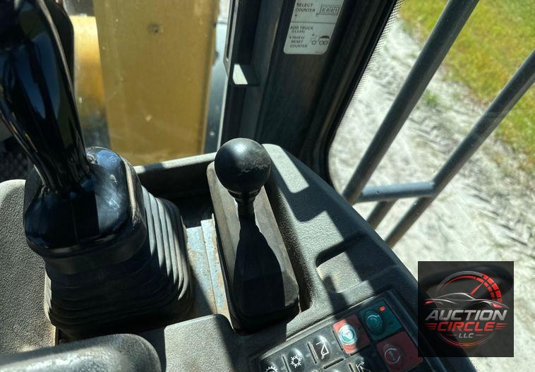 2014 John Deere 624K wheel loader
