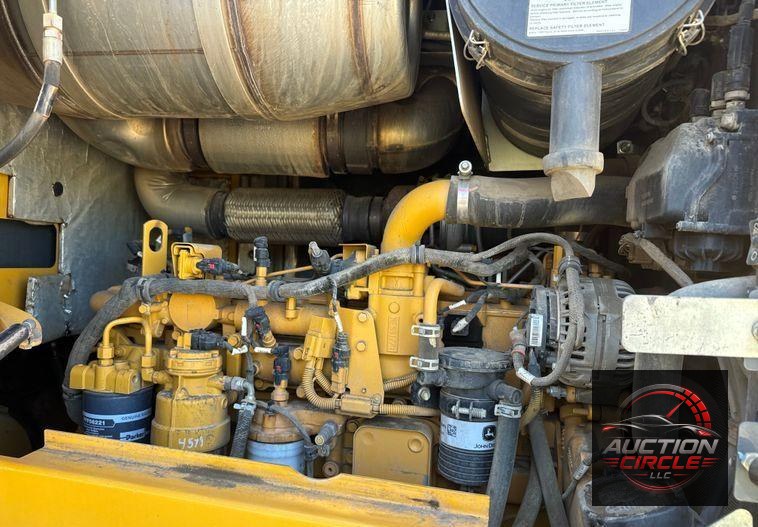 2014 John Deere 624K wheel loader