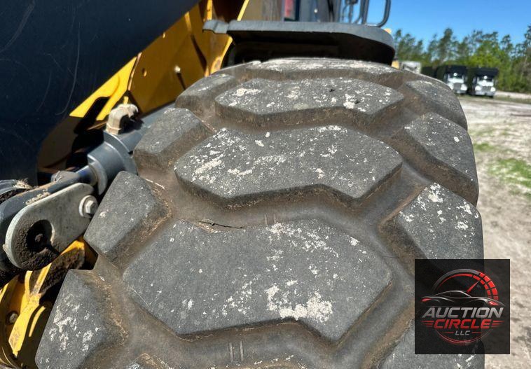 2014 John Deere 624K wheel loader
